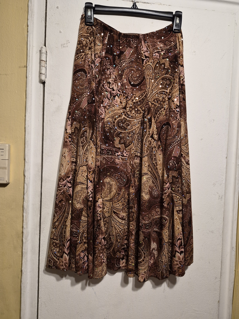 OBJLX Women's Brown Floral With Sequin Decor Skirt Size Small - Picture 2 of 12